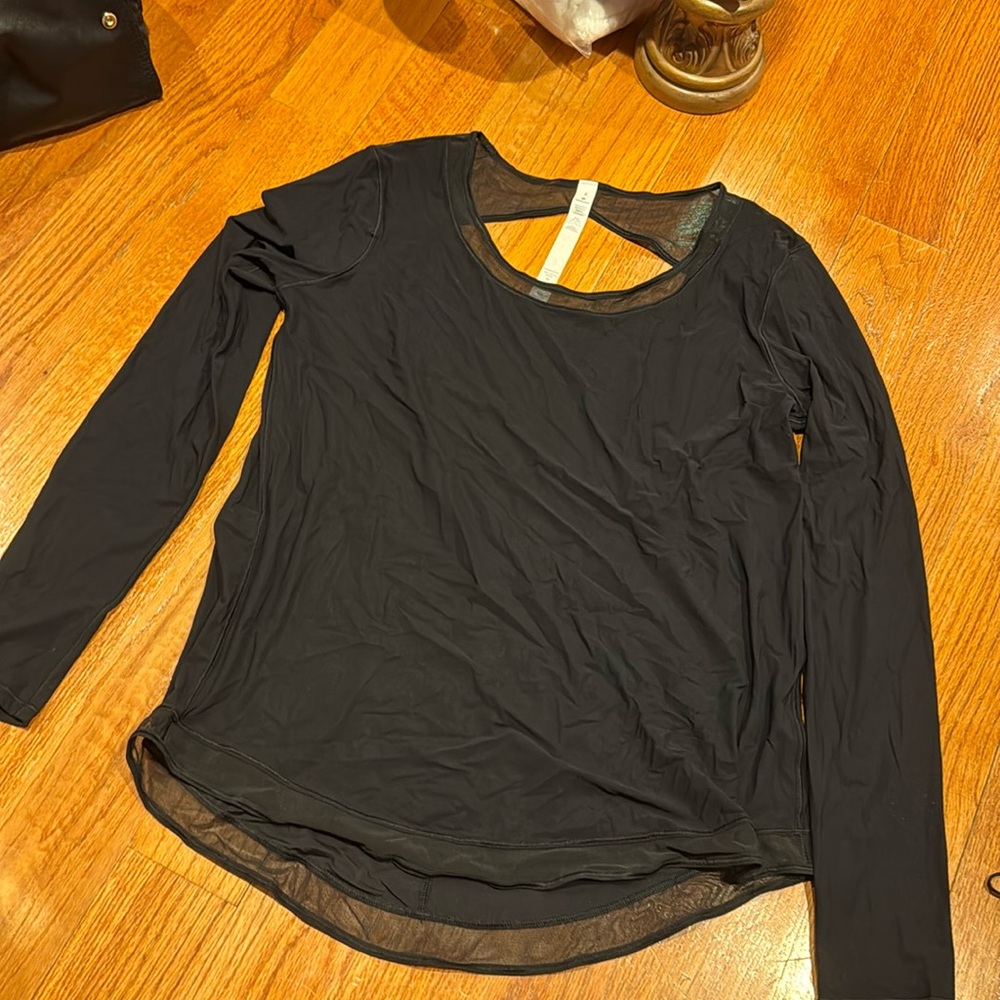 Lululemon long sleeve athletic top